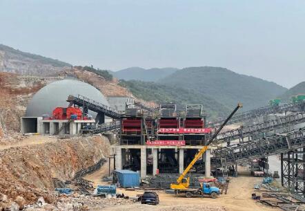 荊門紫崗礦業(yè)石灰石破碎:東線產(chǎn)量2000t/h,西線產(chǎn)量2500t/h